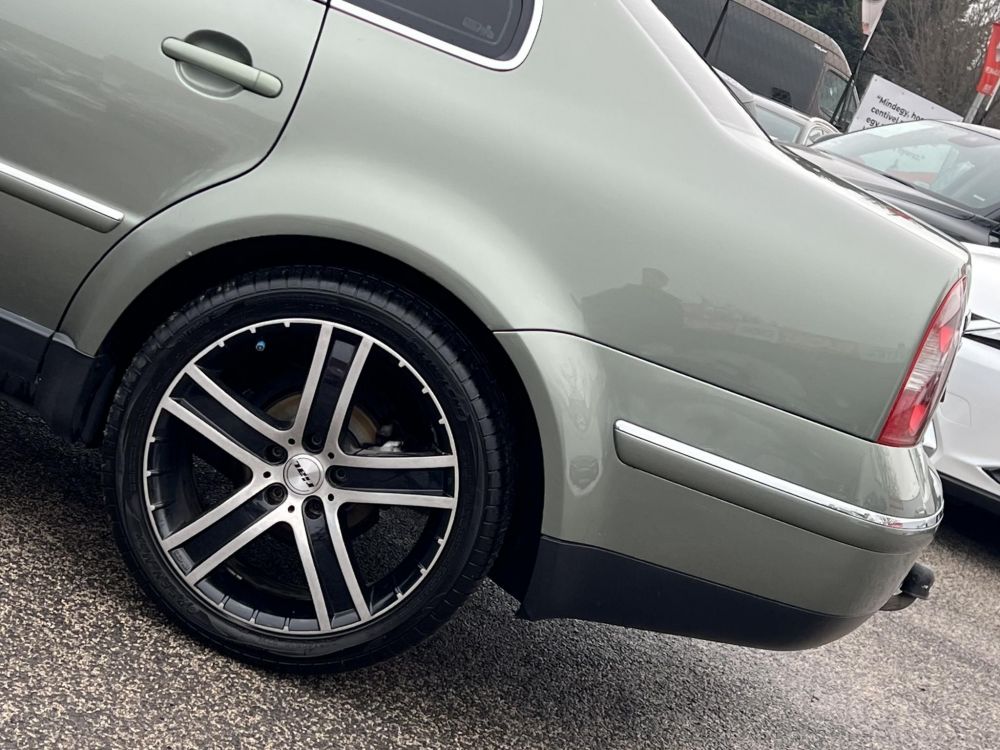 VOLKSWAGEN PASSAT 1.6 Comfortline Business