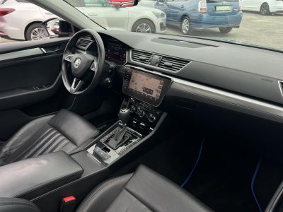SKODA SUPERB Combi 2.0 TDI SCR Style 4x4 DSG 158e km. M.o.-i. panorámatető. üléshűtés. virtual cockpit. CARPLAY!
