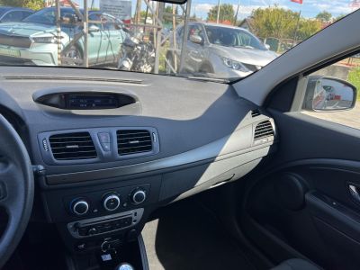 RENAULT MEGANE Grandtour 1.5 dCi Intens Klíma Tempomat Bluetooth Tolatóradar