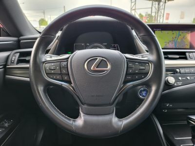 LEXUS ES 300h Prestiege Top CVT 60e km. LED Napfénytető Bőr Navi Tempomat Kamera Ülésfűtés