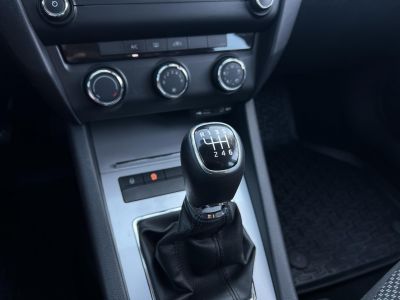 SKODA OCTAVIA Combi 1.4 TSI Ambition 168e km. Tempomat Digitklíma Végig vezetett szervizkönyv!