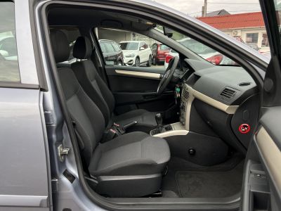 OPEL ASTRA H 1.6 Enjoy 161e km. Magyarországi. Klíma. Váltózár. 2 gyári kulcs!