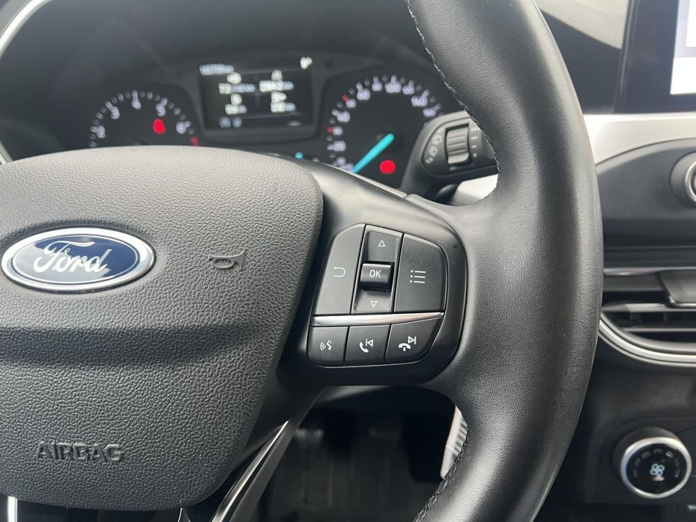 FORD FOCUS 1.0 EcoBoost Connected M.o.-i. 1.tul. Márkaszervizelt! Carplay