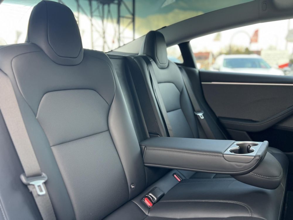 TESLA MODEL 3 RWD Premium (Automata) Ülésszellőztetés. hátsó kijelző. 2031-ig garancia!