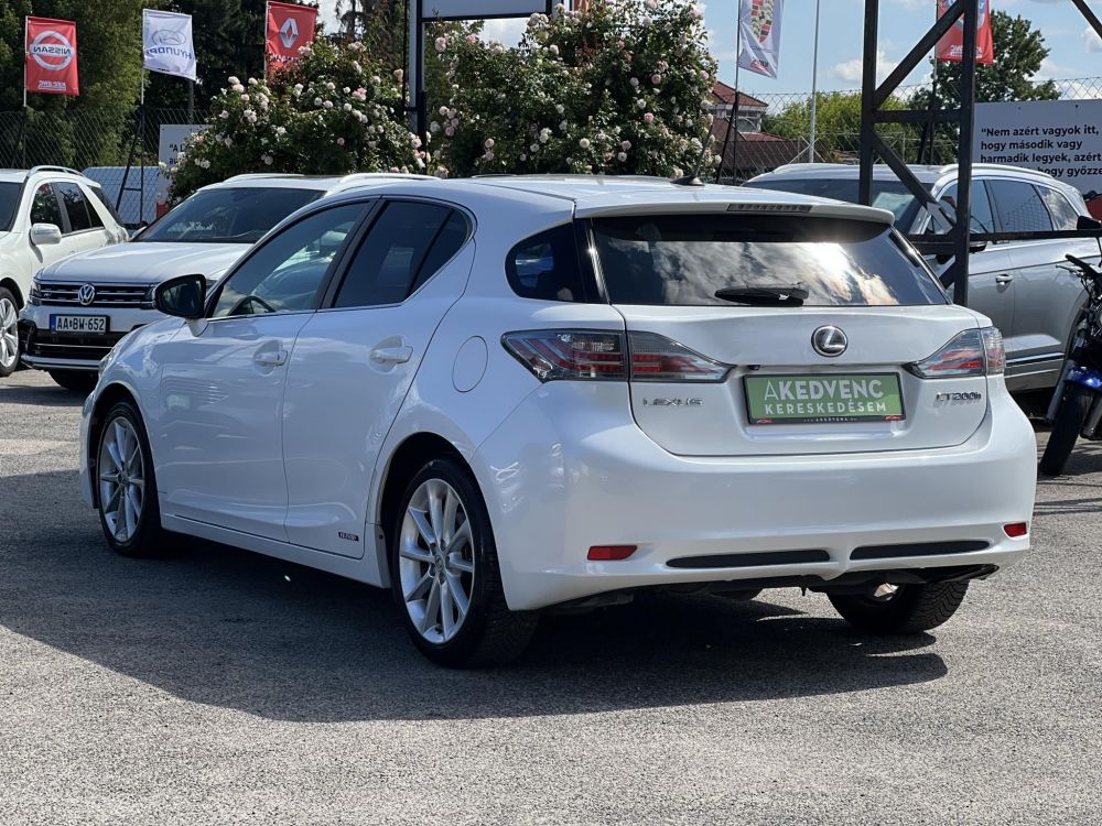 LEXUS CT 200h Executive (Automata) 140e km. Tempomat Tolatókamera