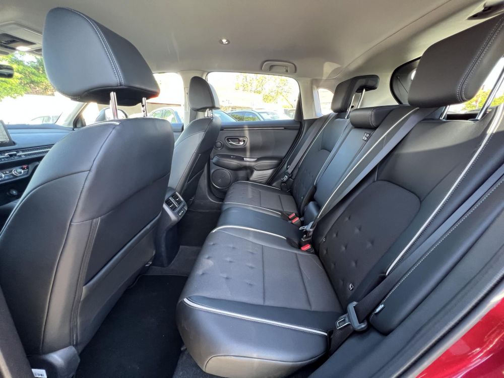 HONDA ZR-V 2.0 i-MMD Hybrid Sport eCVT 9e km. Gyári garancia. LED Wireless Carplay Navi Ülésfűtés