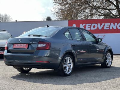 SKODA OCTAVIA 1.4 TSI Style DSG M.o.-i. sérülésmentes. CARPLAY!