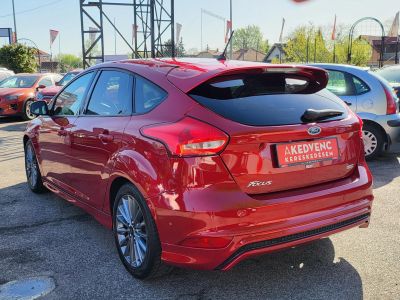 FORD FOCUS 1.5 EcoBoost ST-Line 96e km. M.o.-i. 1.tul. Navi Holttér Tempomat Keyless Ülésfűtés Kormányfűtés