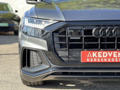 AUDI Q8 50 TDI quattro Tiptronic ic 77e km. M.o.-i. márkaszervizelt előélet. téli-nyári kerék szett!
