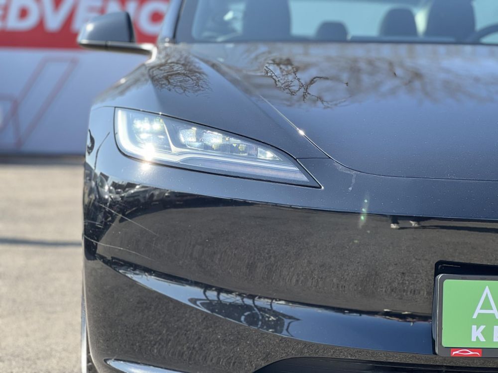 TESLA MODEL 3 Long Range AWD (Automata) HIGHLAND 26e km. hőszivattyű. gyári garancia 2032-ig!