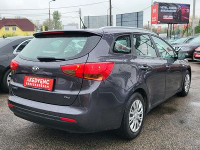KIA CEE'D SW 1.6 CRDI LX Klíma Tempomat Navi Bluetooth Szervizelt!