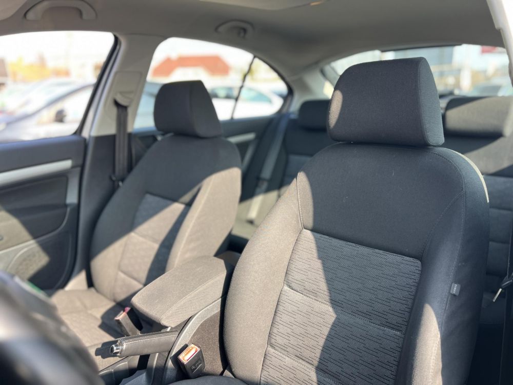 SKODA OCTAVIA 1.4 TSI Clever Klíma Tempomat Bluetooth Szervizelt Friss műszaki!