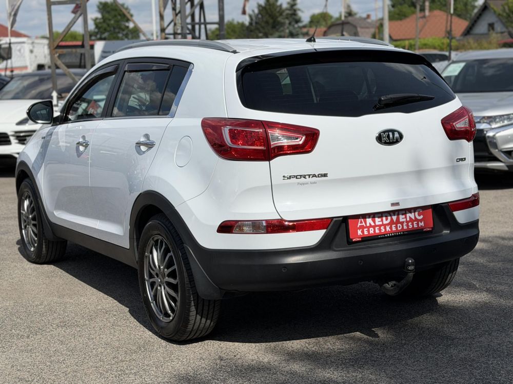 KIA SPORTAGE 2.0 CRDi EX Prémium 4x4 Magyarországi. tempomat. digitklíma. tolatóradar. vonóhorog. téli-nyári kerék!