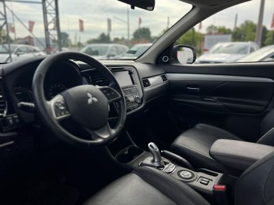 MITSUBISHI OUTLANDER 2.0 PHEV Instyle Navi 4WD CVT