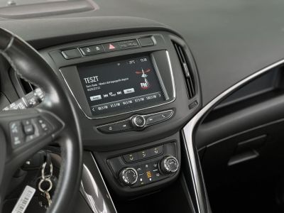 OPEL ZAFIRA 1.4 T Edition (7 személyes ) Végig vezetett szervizkönyv. 7 személyes