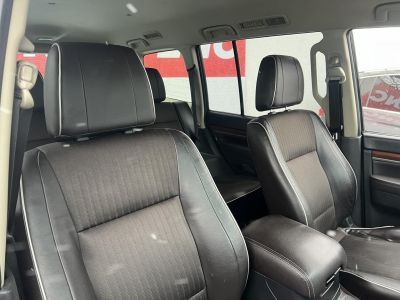 MITSUBISHI PAJERO 3.2 DI-D Instyle Navi (Automata) Xenon Bőr belső 7 személyes Tempomat Bluetooth Navi