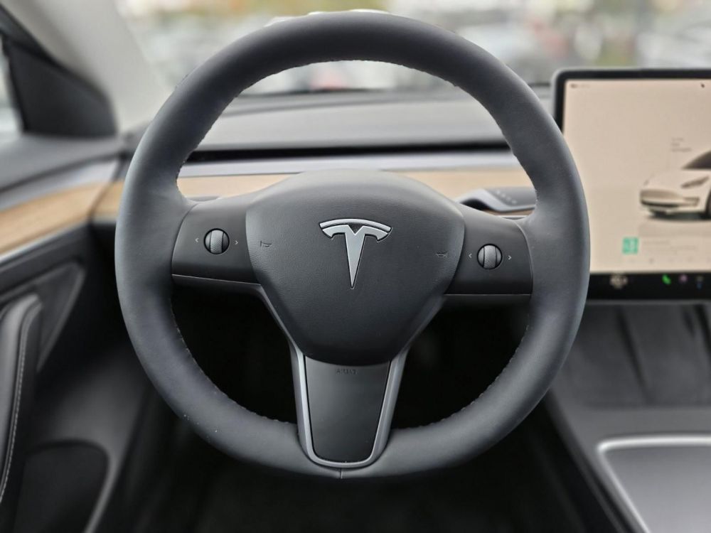 TESLA MODEL 3 Standard Range Plus Aut 35e km. garanciális. hőszivattyú. prémium hifi. mátrix LED!