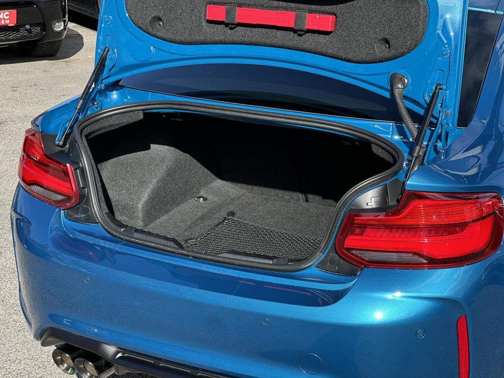 BMW M2 Competition DKG Tuningmentes. magas felszereltség. végig vezetett szervizkönyv. Apple carplay