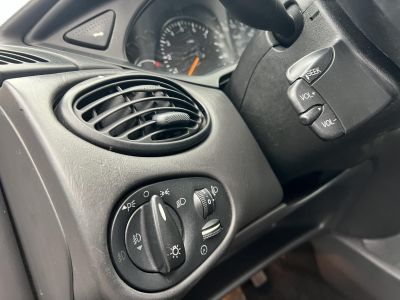 FORD FOCUS 1.6 Ghia Friss vizsga vonóhorog bőr belső!