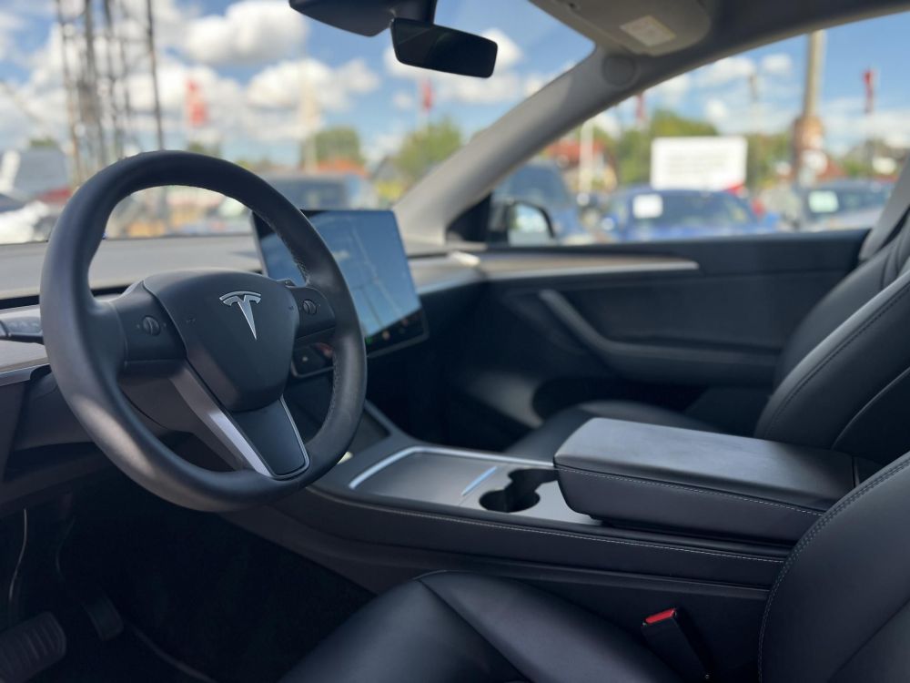 TESLA MODEL Y Long Range AWD (Automata) 109e km. mátrix LED. hőszivattyú. premium hifi. garanciális!
