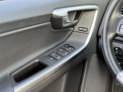 VOLVO XC60 2.4 D DRIVe Momentum Frissen szervizelt. magasan felszerelt. vezérlés cserélve!