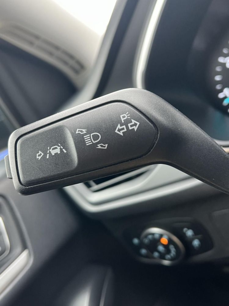 FORD FOCUS 1.5 EcoBlue Business (Automata) A LEGJOBB ÁRON! Carplay. ACC. Radar elöl-hátul. bluetooth. stb