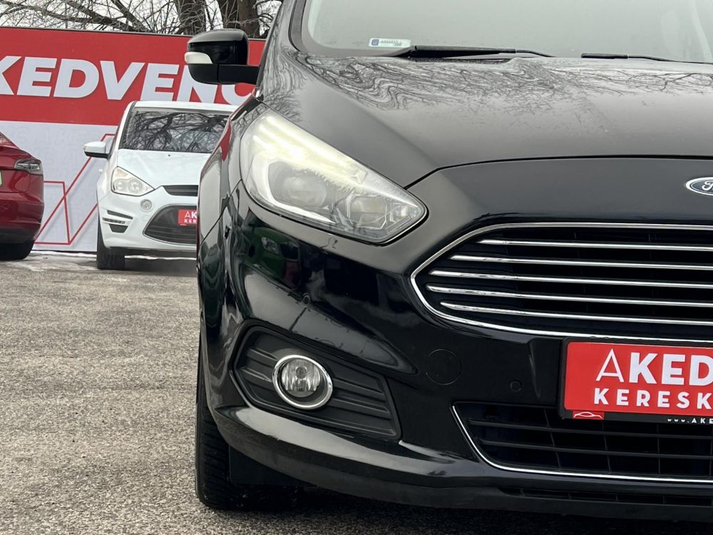 FORD S-MAX 2.0 TDCi Titanium Powershift Tiptronic 5 személyes Tempomat Klíma Vonóhorog F1 váltó!