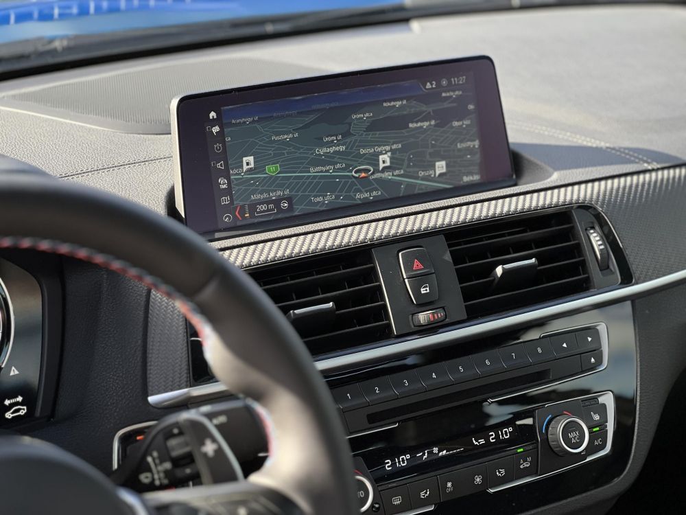BMW M2 Competition DKG Tuningmentes. magas felszereltség. végig vezetett szervizkönyv. Apple carplay