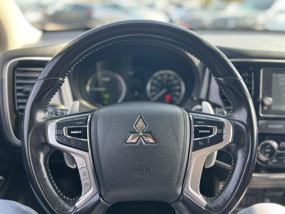 MITSUBISHI OUTLANDER 2.0 PHEV Intense Plus 4WD CVT 114e km