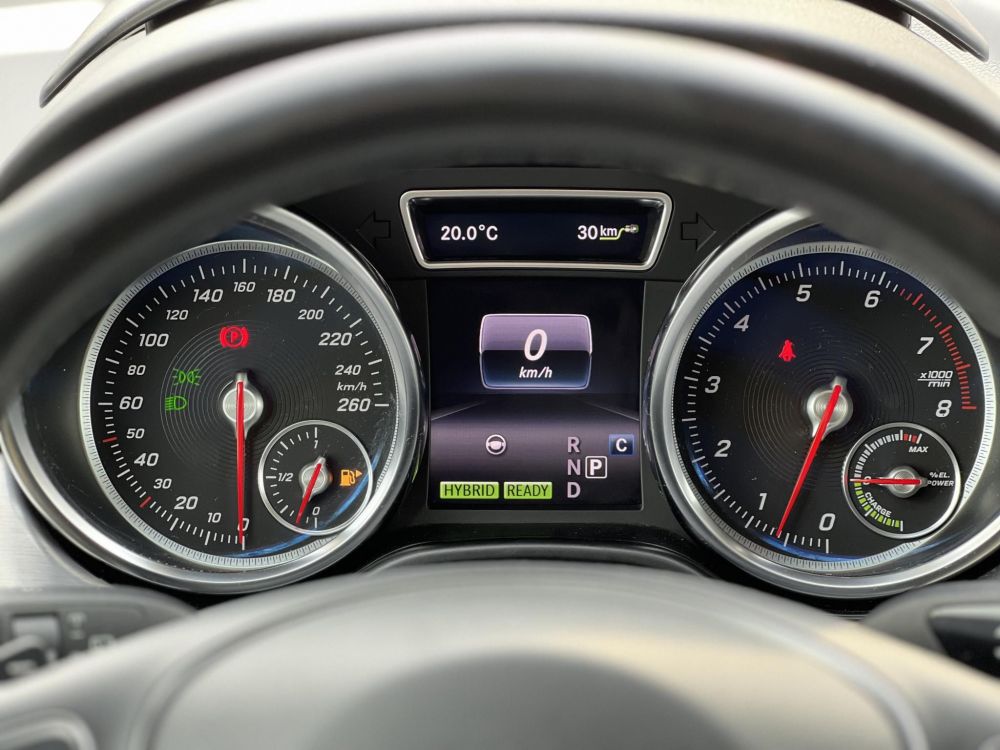 MERCEDES-BENZ GLE 500 e 4Matic (Automata) 135e km. M.o.-i. magas felszereltség. memória. üléshűtés. 360kamera. HUD!