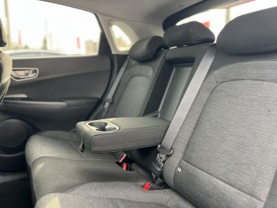 HYUNDAI KONA EV 64kWh Style HUD. parkolóasszisztens. sávtartó. CarPlay. 400km hatótáv!