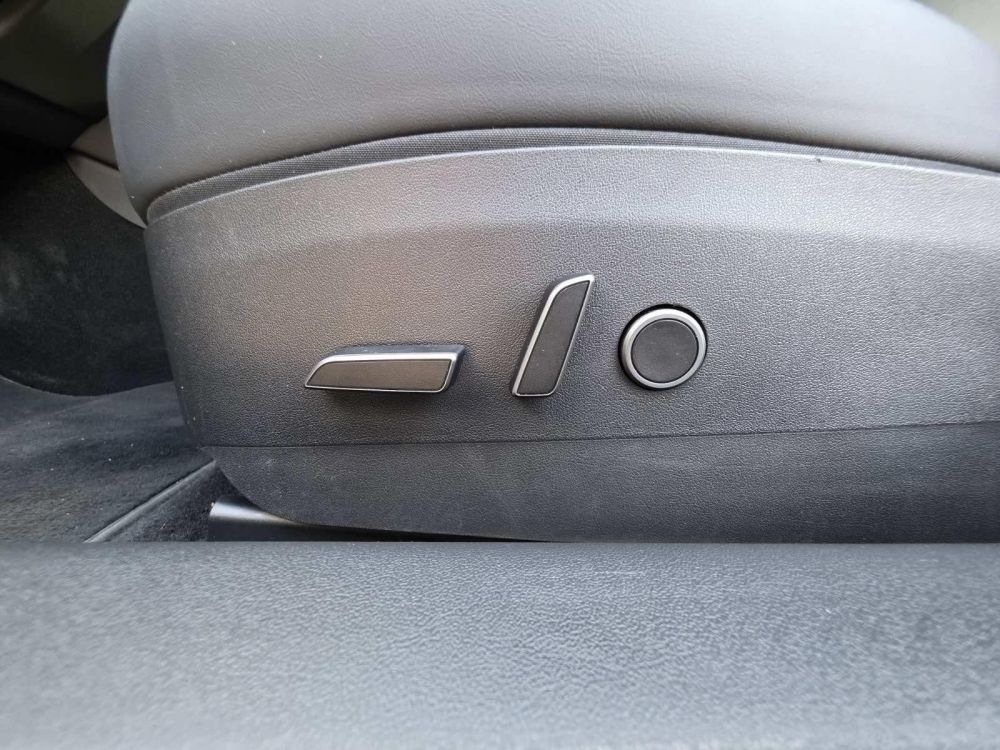 TESLA MODEL 3 Standard Range Plus Aut 35e km. garanciális. hőszivattyú. prémium hifi. mátrix LED!