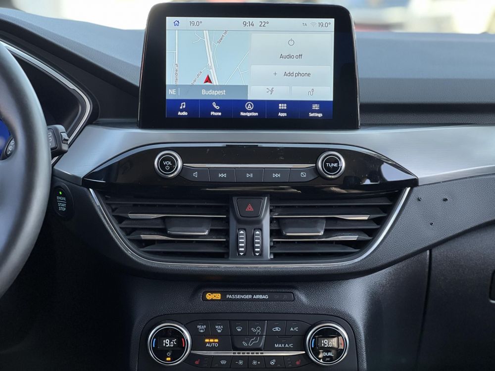 FORD KUGA 2.5 PHEV Freedom CVT 49e km. LED fényszórók. kamera. carplay. ülésfűtés. kormányfűtés. CARPLAY!