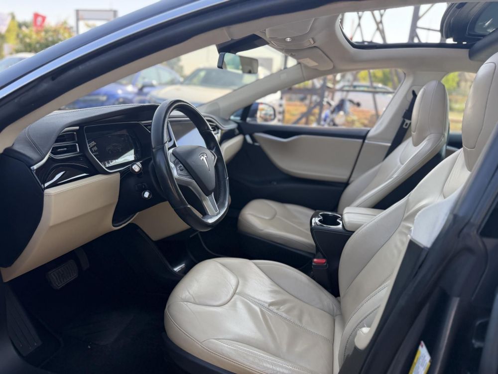 TESLA MODEL S 85 (Automata) SC01. CCS UPGRADE. FREE SUPERCHARGER. 88% AKKU!