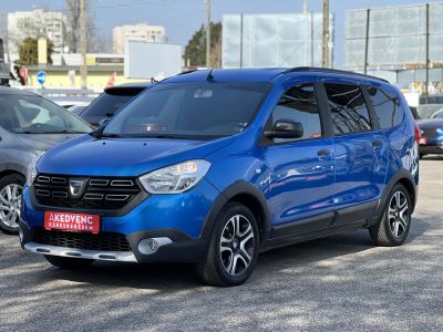 DACIA LODGY 1.5 Blue dCi Stepway (7 személyes ) 50e km. M.o.-i. 1.tul. CarPlay. Kitünő állapot!