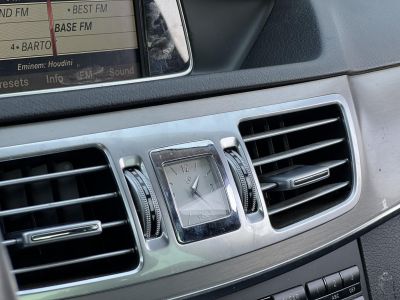 MERCEDES-BENZ E-OSZTÁLY E 200 Avantgarde (Automata) Napfénytető Ülésfűtés F1 váltó Bőr belső Ex taxi a legjobb áron!