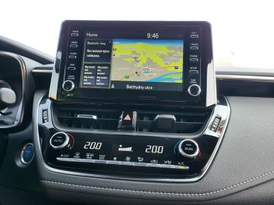 TOYOTA COROLLA Touring Sports 1.8 Hybrid Comfort Business e-CVT LED Tempomat Kamera Keyless Carplay Ülésfűtés Bluetooth