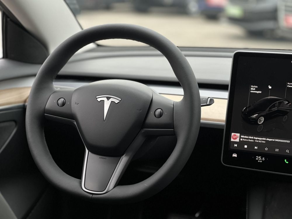 TESLA MODEL 3 RWD (Automata) 36e km. Ryzen. 19 sport felni. 2030-ig gyári garancia!