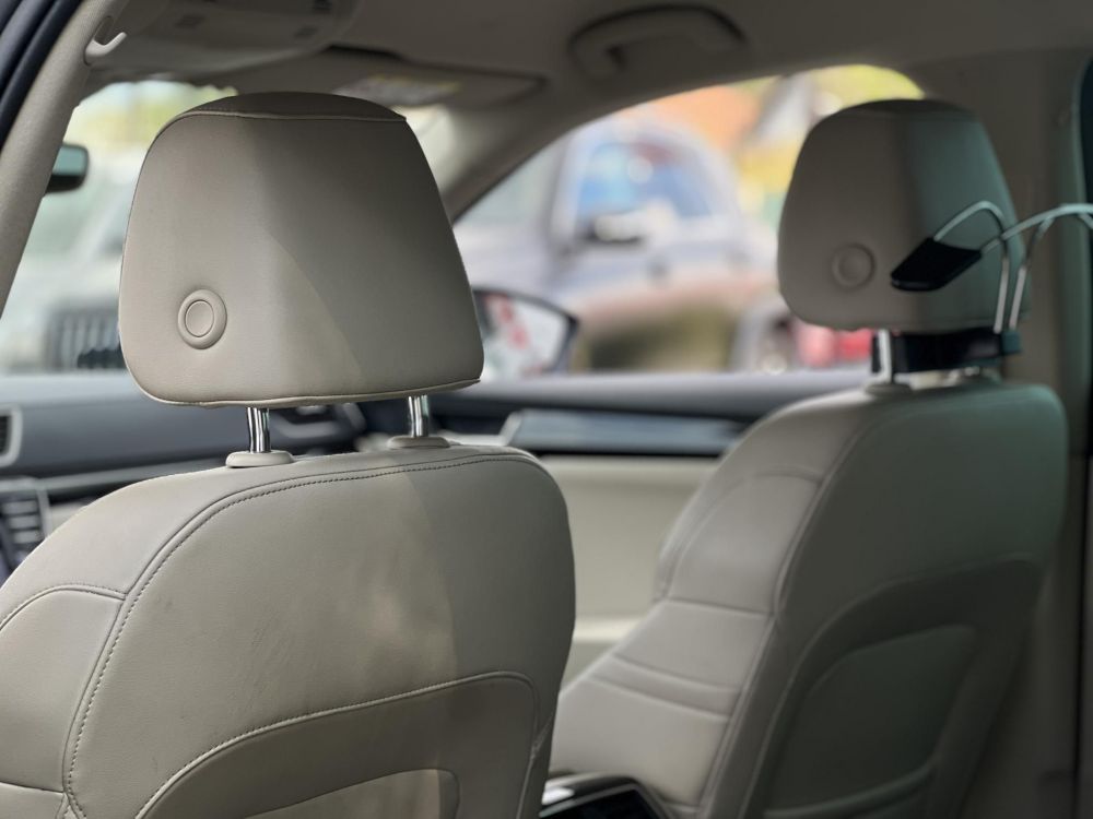 SKODA SUPERB 2.0 TDI SCR L&K DSG Vaj bőrbelső. tolatókamera. adaptív futómű. teljes szerviztörténet!