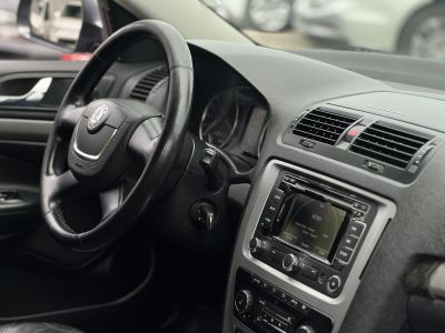 SKODA OCTAVIA Combi 2.0 TDI Ambiente DSG Tempomat Ülésfűtés Bluetooth Navigáció!