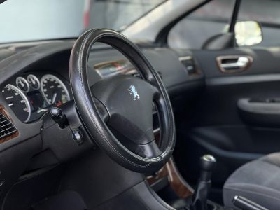 PEUGEOT 307 1.6 Presence digitklíma. tempomat. ülésfűtés. 2 gyári kulcs!