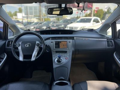 TOYOTA PRIUS PLUG-IN