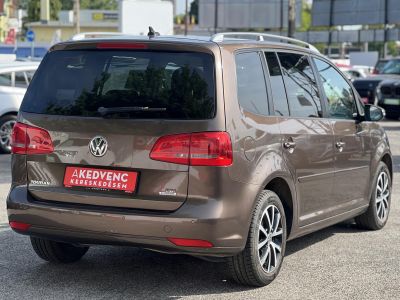 VOLKSWAGEN TOURAN 1.6 CR TDI Comfortline [7 személy] Vezérlés cserélve. 4 évszakos gumik!