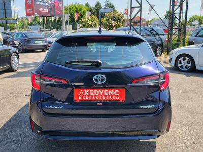 TOYOTA COROLLA Touring Sports 1.8 Hybrid Comfort Business e-CVT LED Tempomat Kamera Keyless Carplay Ülésfűtés Bluetooth