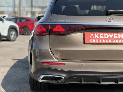MERCEDES-BENZ E 300 e T 9G-TRONIC Plug-in hybrid ÁFÁS! AMG. 4D Burmester hifi 3DX2 kijelző Panorámatető Masszázs ülések!