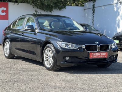BMW 320d (Automata) M.o.-i. 1.tul. 113e km. márkaszervizelt előélet. téli-nyári kerék szett!
