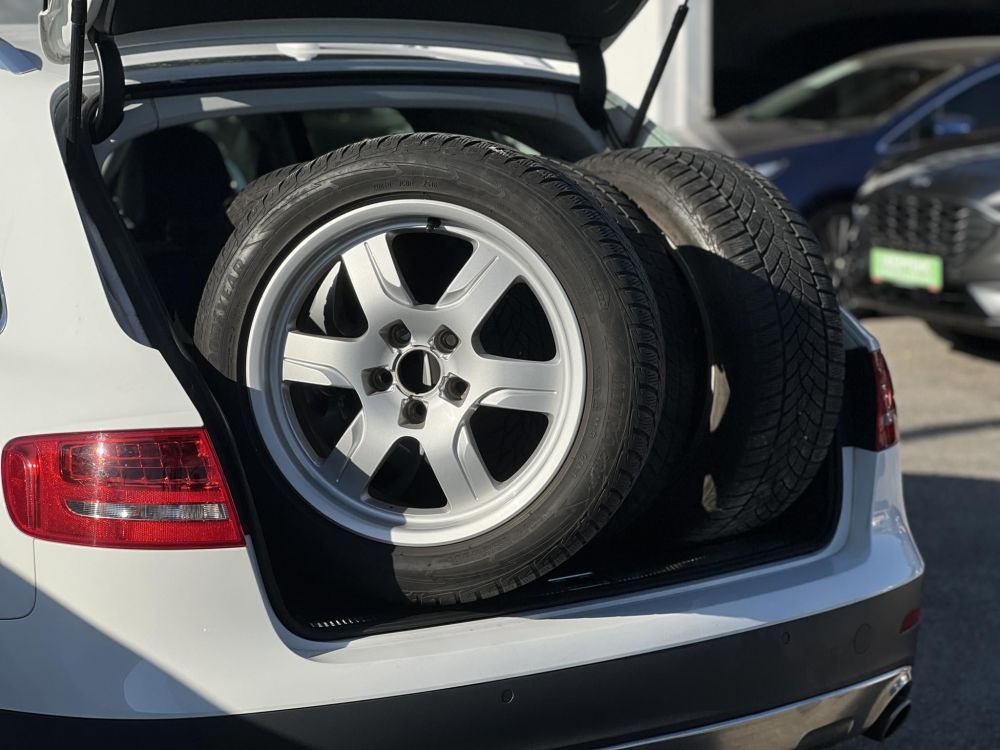 AUDI A4 ALLROAD 3.0 V6 TDI DPF quattro S-tronic Bang & Olufsen. ACC. bi-xenon. barna bőrbelső. téli-nyári kerék szett!