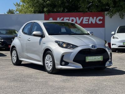 TOYOTA YARIS 1.5 Hybrid Comfort Tech e-CVT 103e km. táblafelismerő. ülésfűtés. kamera. digitklíma