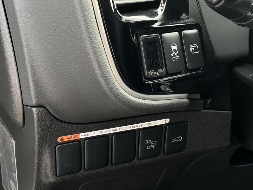 MITSUBISHI OUTLANDER 2.0 MIVEC Instyle Navi 4WD CVT
