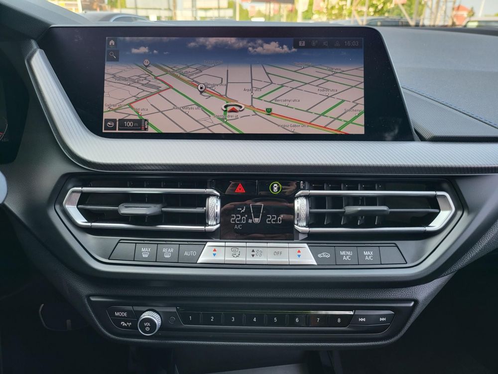 BMW 118i M Sport DKG 9e km. Adaptív LED Panorámatető Harman/Kardon Memória Carplay